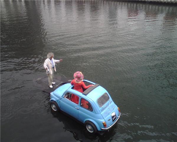[car_wharf3.JPG]