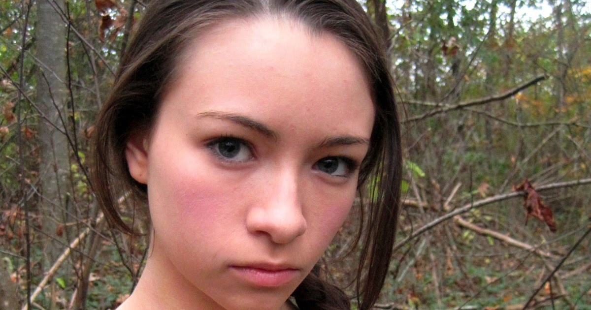 Vampyr Bella: Jodelle Ferland som Katniss