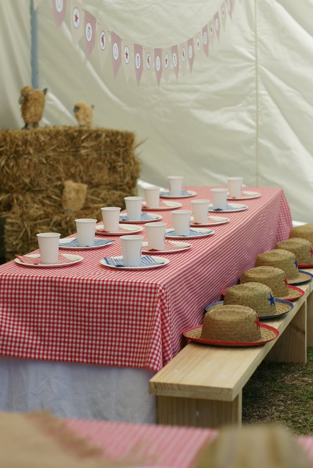 Fabulous Features by Anders Ruff Custom Designs {Featured Parties} A