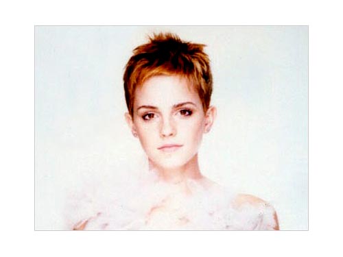 Extremely cute and classy Emma Watson showing off her pixie hairstyle