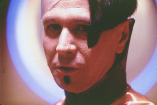 [gary+oldman-fifth+element-14.jpg]