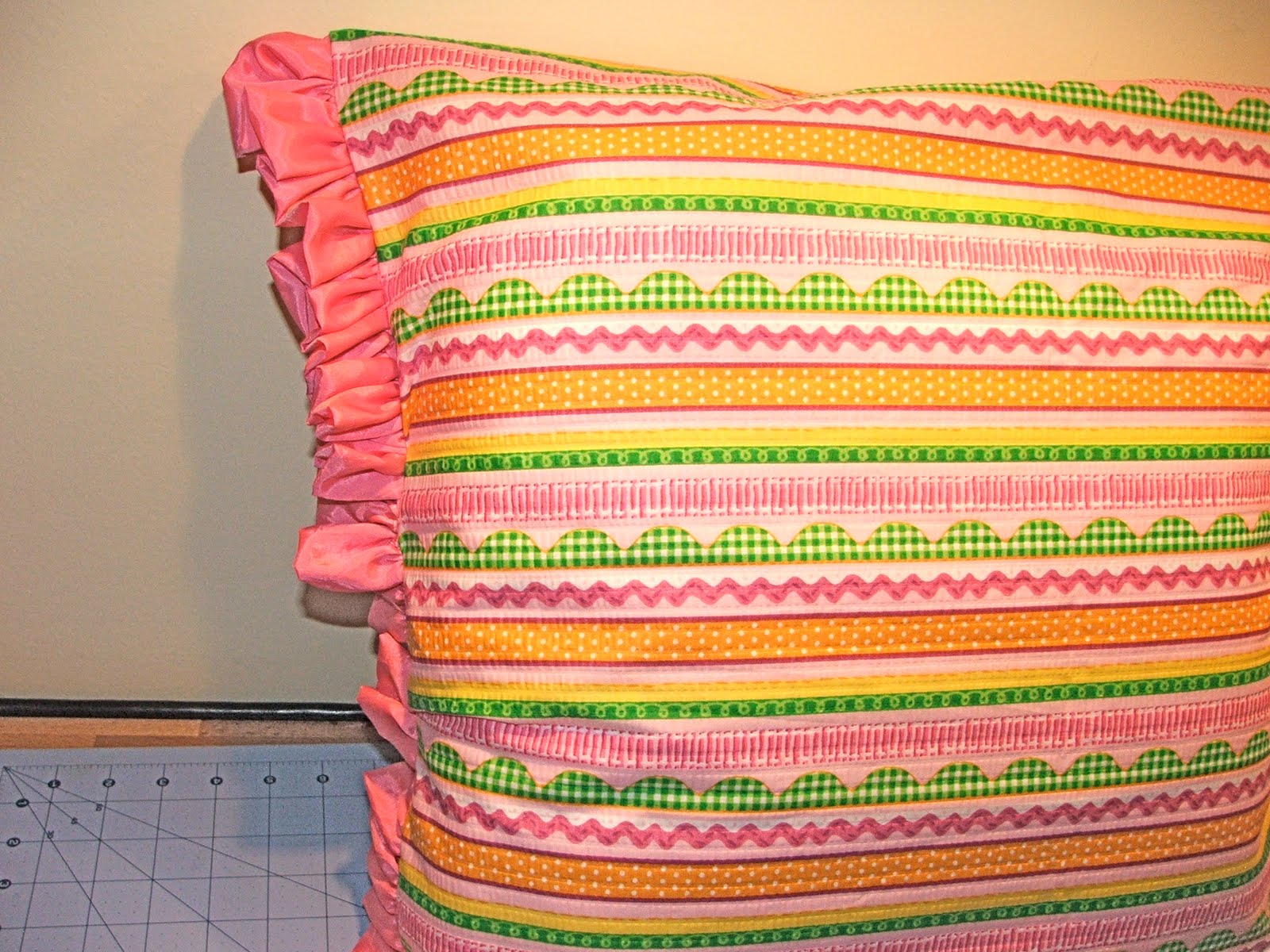 Artfully Caroline Tutorial Ruffled pillowcase
