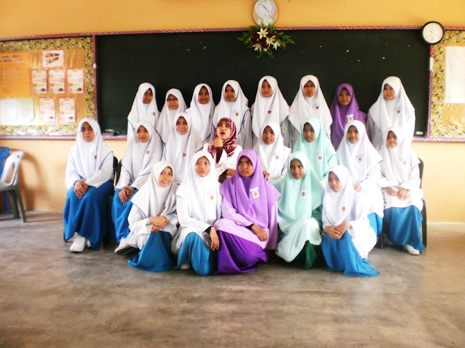 gurl 2af wif teacher zafirah....