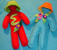 Bonecos e pregadeiras: Espontâneos