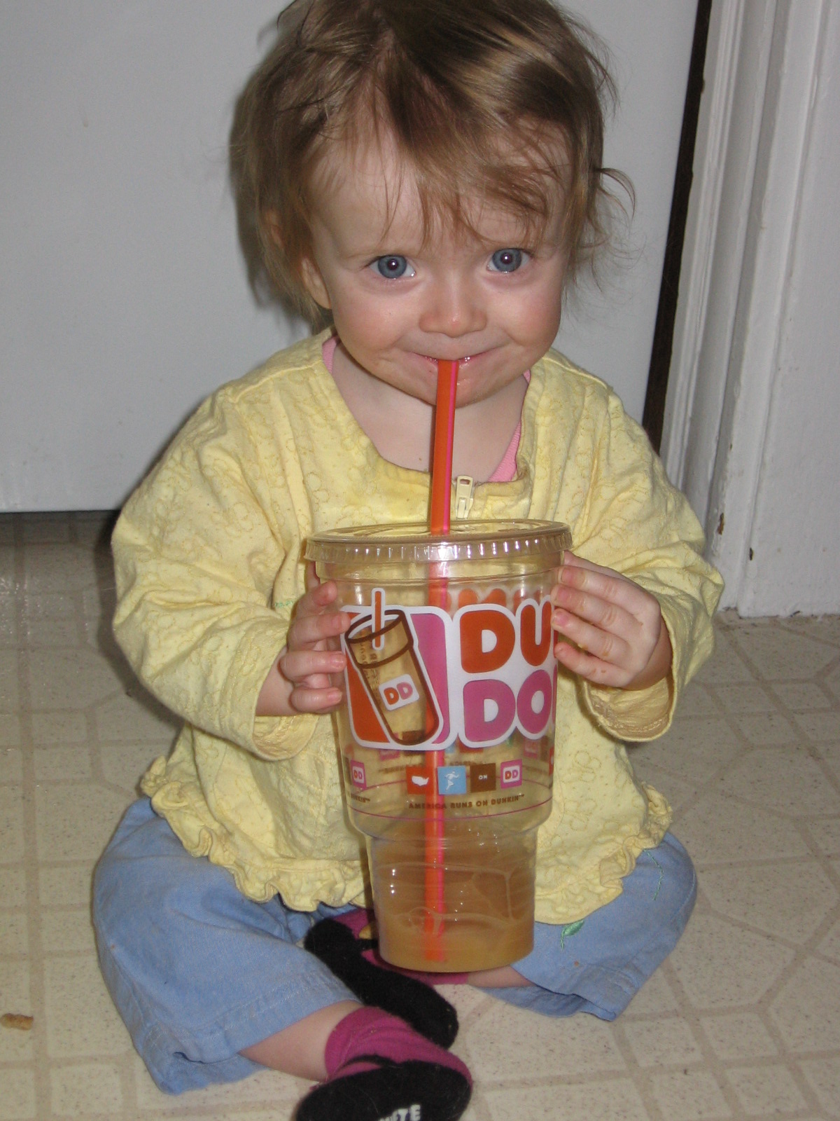[Kate+and+her+Dunkin's+3-26-3.jpg]