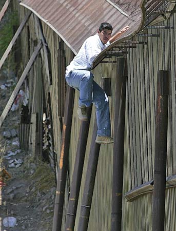 mexican-border-illegal.jpg