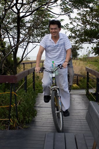 [南寮騎單車嗑海鮮006.jpg]