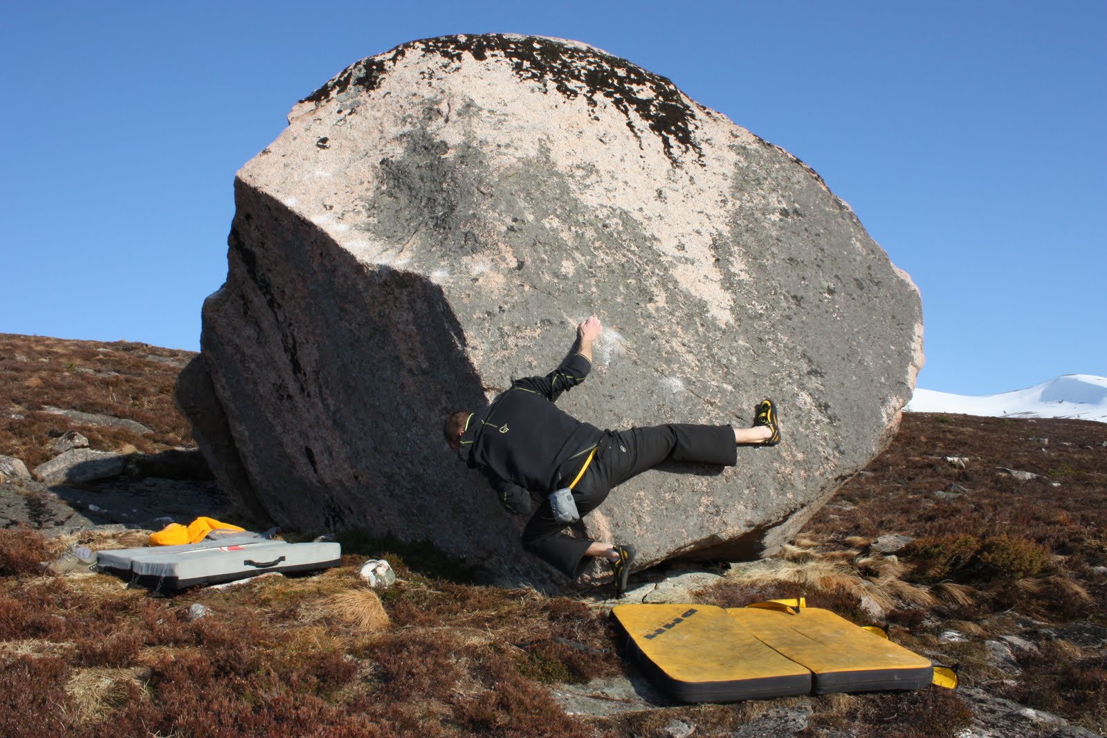 Long Reach Climbing Bouldering Around Aviemore