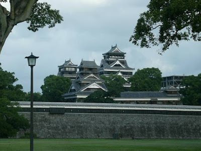 二の丸広場から熊本城