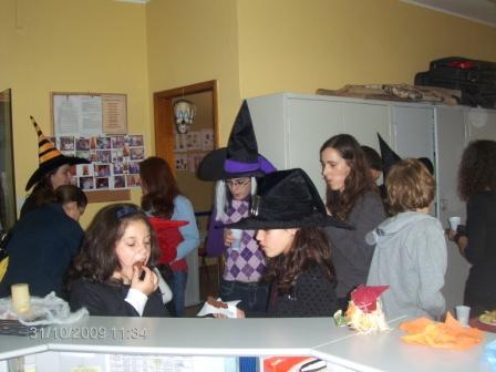 [halloween+2009+039.JPG]