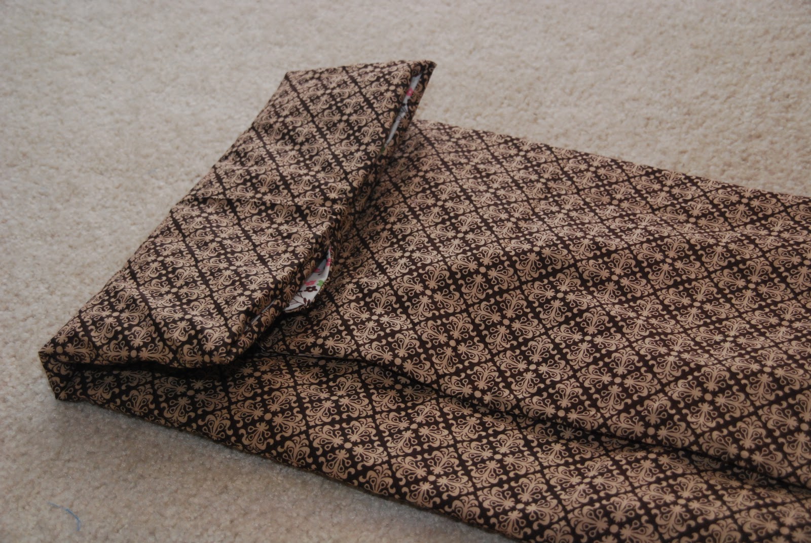 52 Projects by Night Project 2 Sew a Pillow Quilt (Quillow Pilt!)