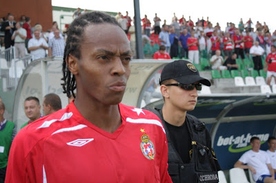 Junior Diaz signe à Bruges thumbnail
