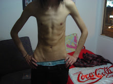 yo en la kasa de kamilo (ke horroroso ese kobertor)  jaja!