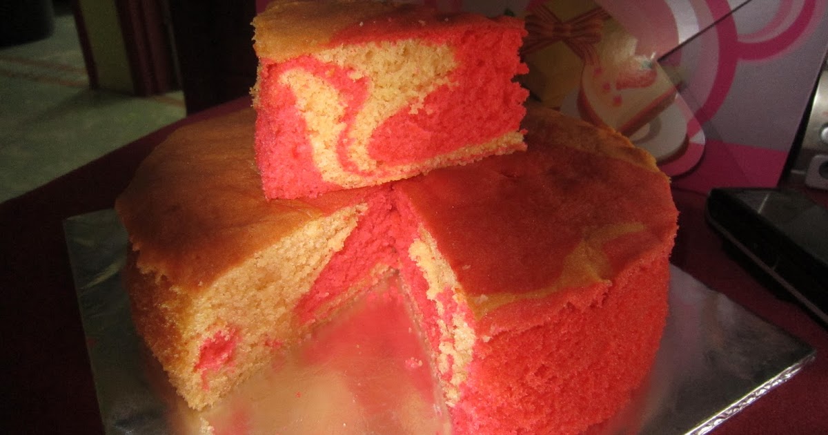 Nois Bakers &amp; Cakes kek strawberi dan kek pandan