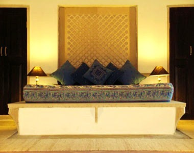 wooden bed designs pictures in india