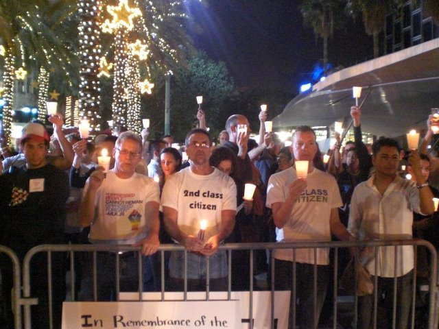 [LightUpMiami3.JPG]