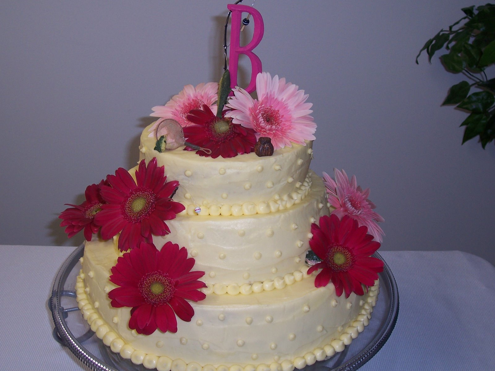 [The+wedding+cake.JPG]