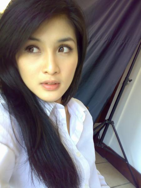 Sandra Dewi