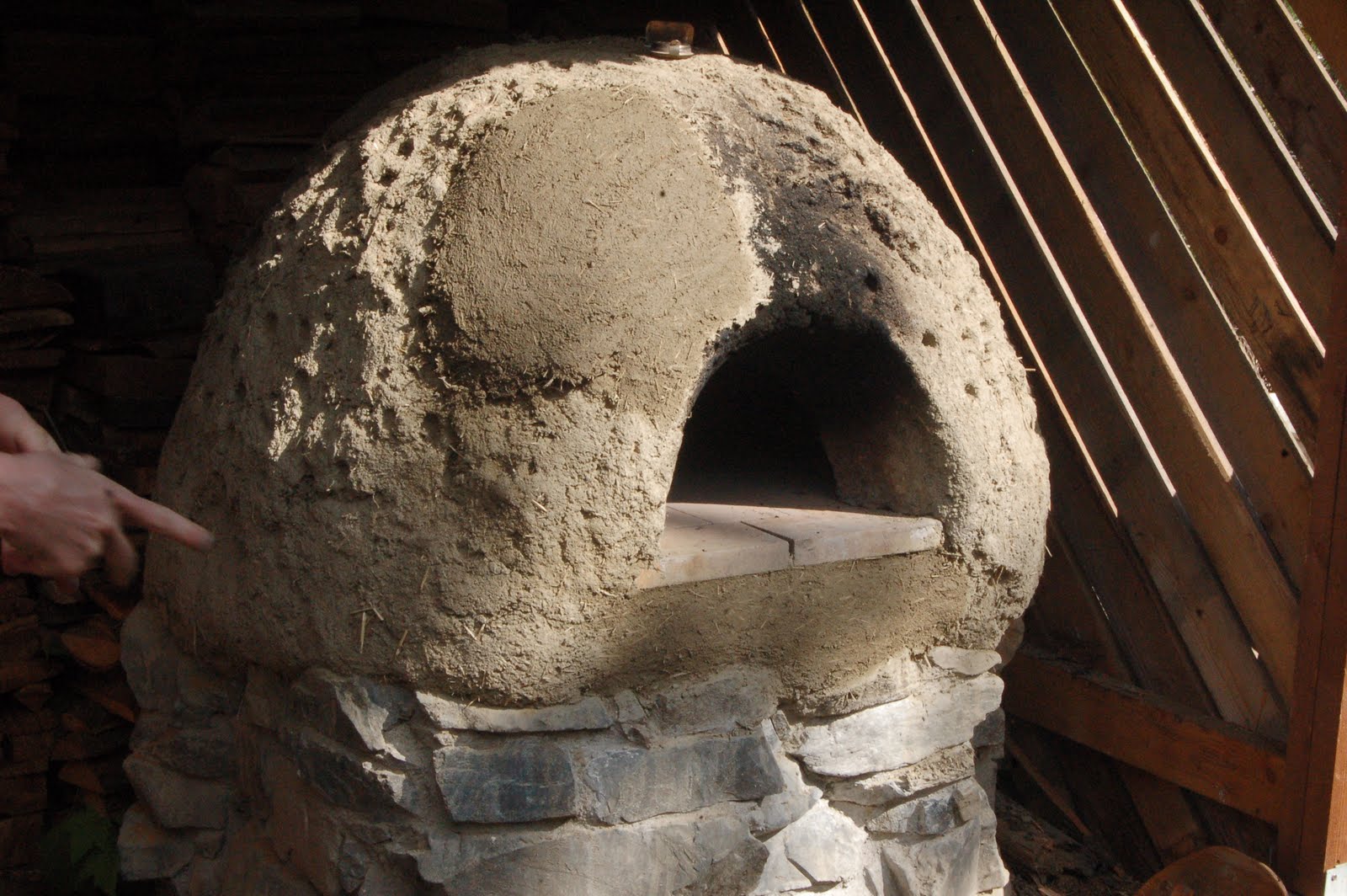 See www.nurturedbylove.ca for the active version of this blog Earth oven