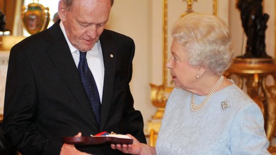 [4+jean_chretien_287744gm-e.jpg]