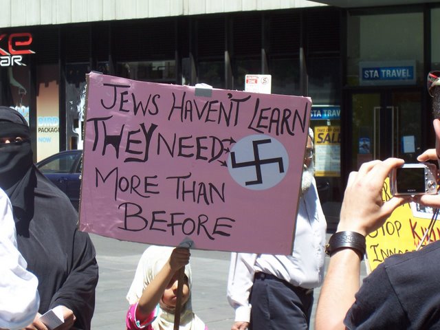 [jews+nazis.jpg]