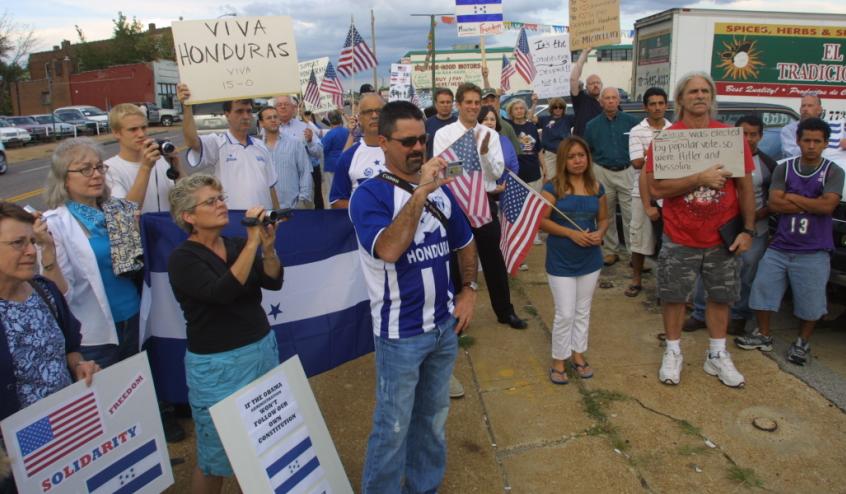 [honduras+rally2.JPG]