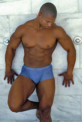 Beautiful Briefs is a blog of sexy men's underwear pics: briefs boxers bikinis jocks!