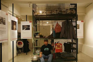 Imagens [Incríveis] Vivendo em gaiolas...  Art+Gallery+to+Showcase+Cages+Hong+Kong+Citizens+Are+Living+in+Cages..