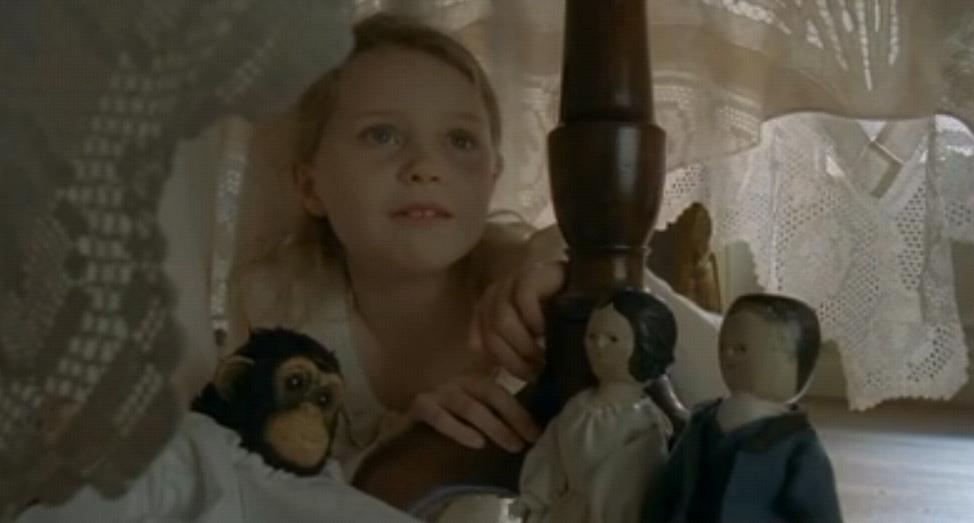 [emma+with+dolls.JPG]