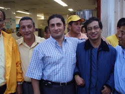 GUSTAVO PETRO CON CARLOS ENRIQUE DUQUE VARGAS (IZQ.) Y CARLOS ALBERTO RICCHETTI (CENTRO)