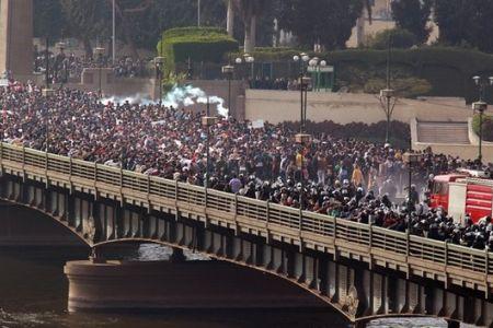 Worldwide protests back Egypt