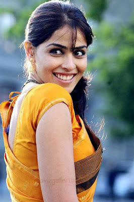 Uthama Puthiran Genelia