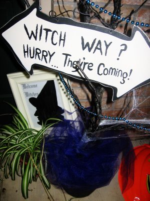 [witches.jpg]