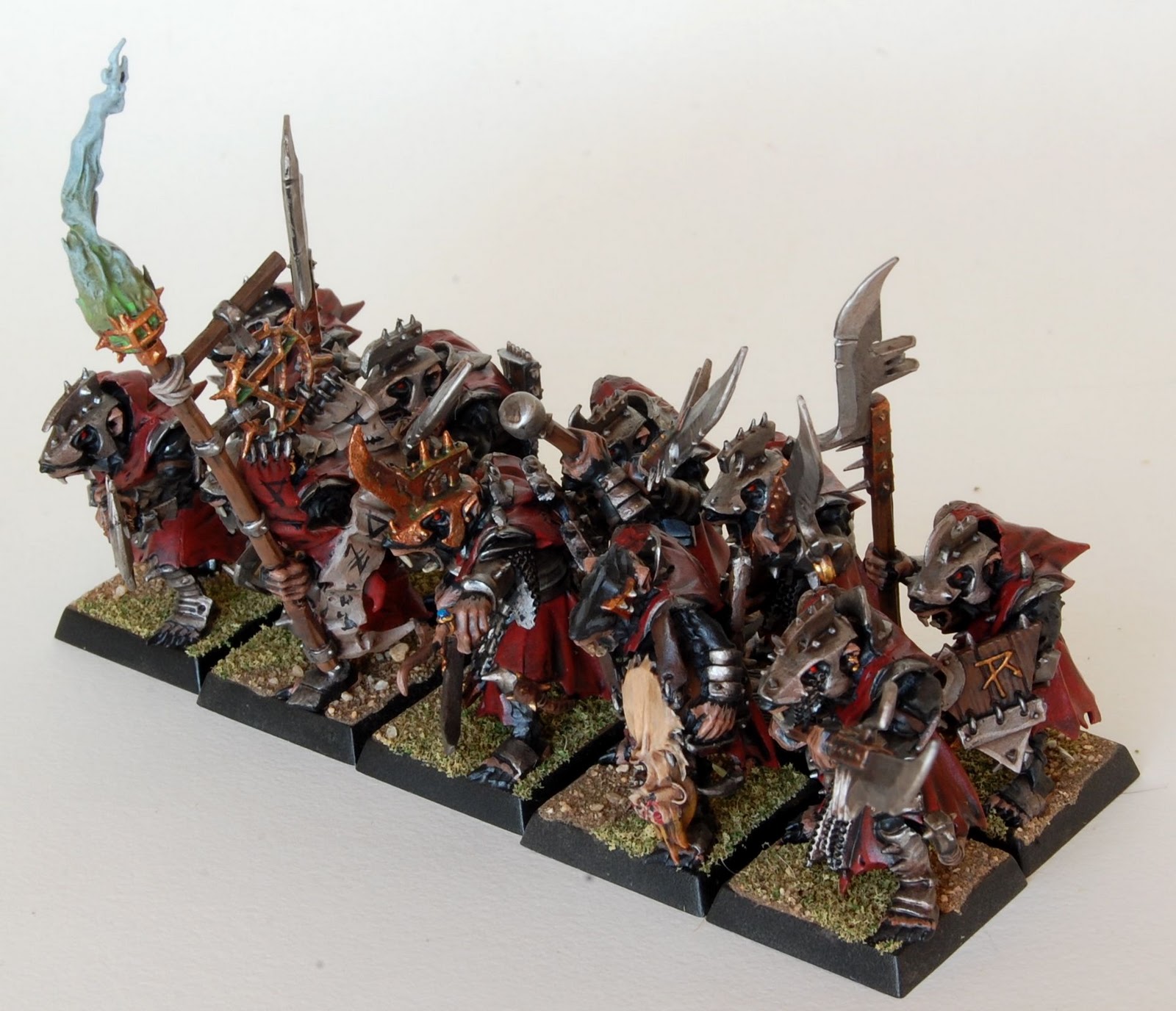 Awakening Ynnead Stormvermin with Converted Standard Bearer