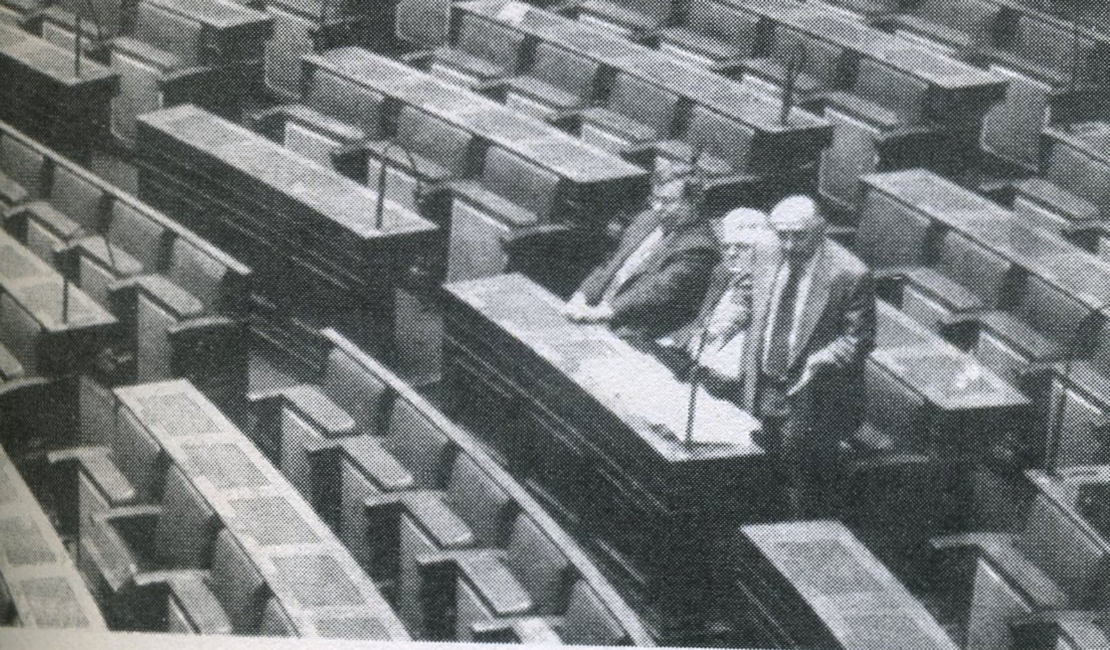 [Βουλή.jpg]