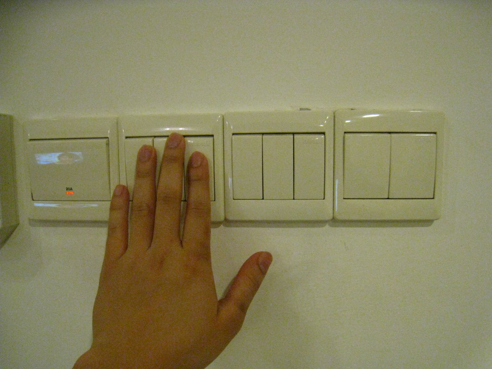 [IMG_3796.JPG]