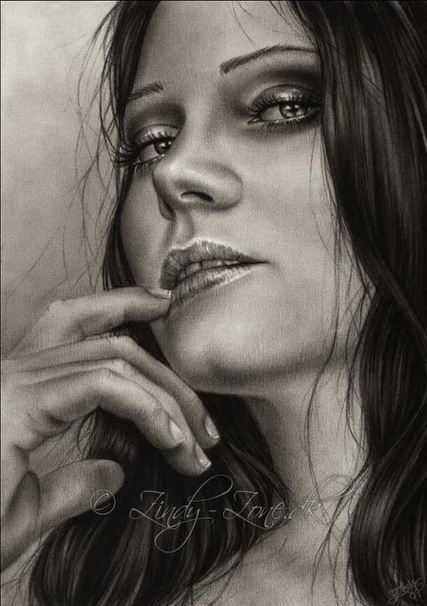 Curious, Funny Photos / Pictures: 54 Incredible female pencil portrait