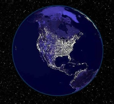 foto bumi saat malam