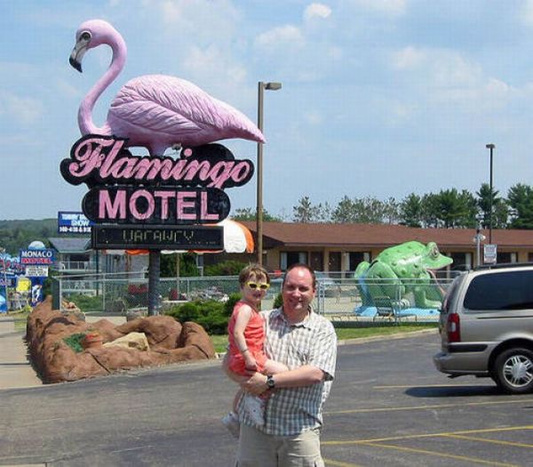 world s largest things 32 pics curious funny photos large staff