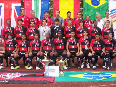 Foto: Equipe sub-19 (juniores) do Esporte Clube Vitória