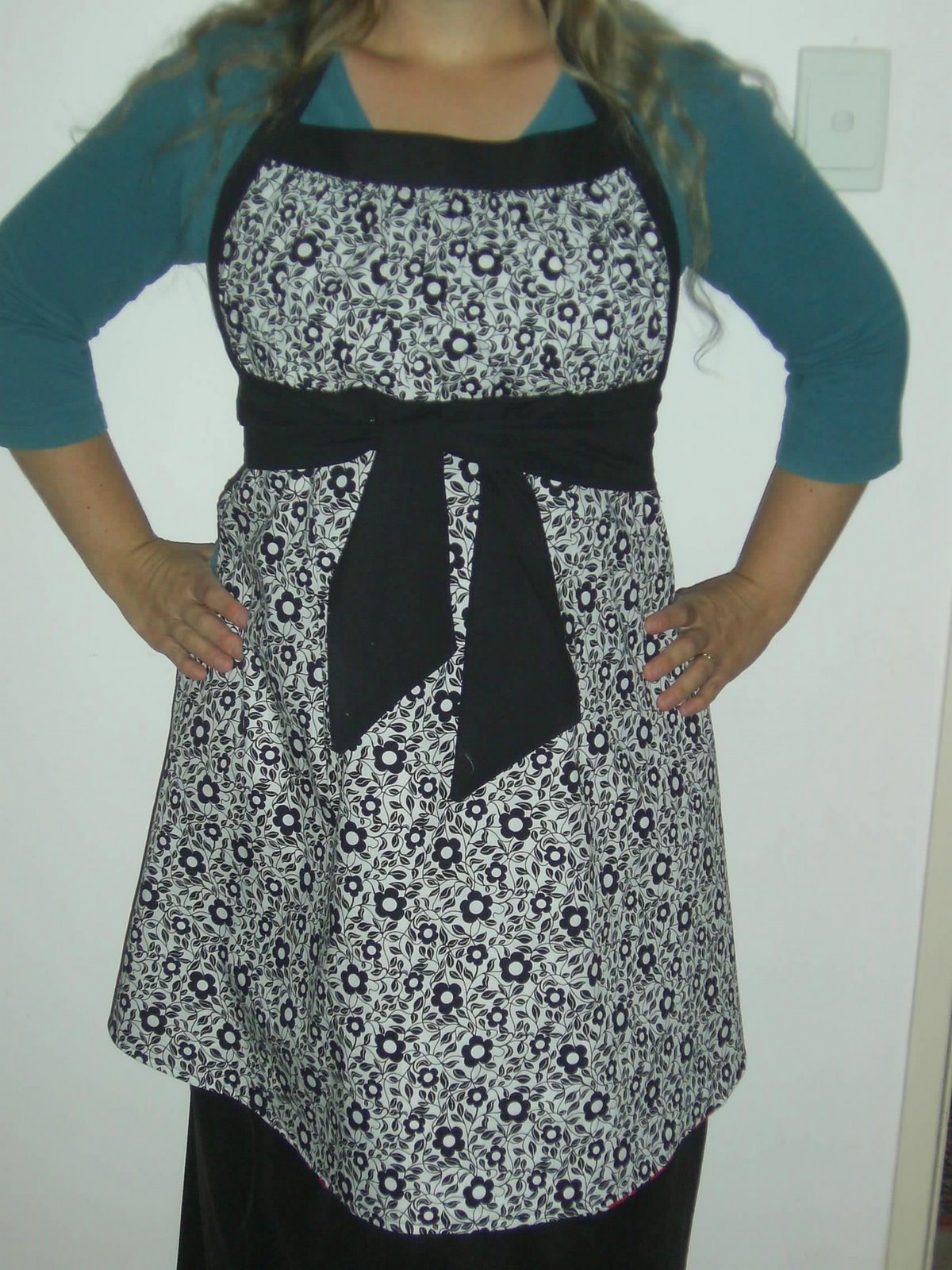 [emmeline+apron+black.jpg]