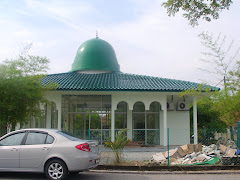 30 Jan 2010 - Surau baru mula digunakan..