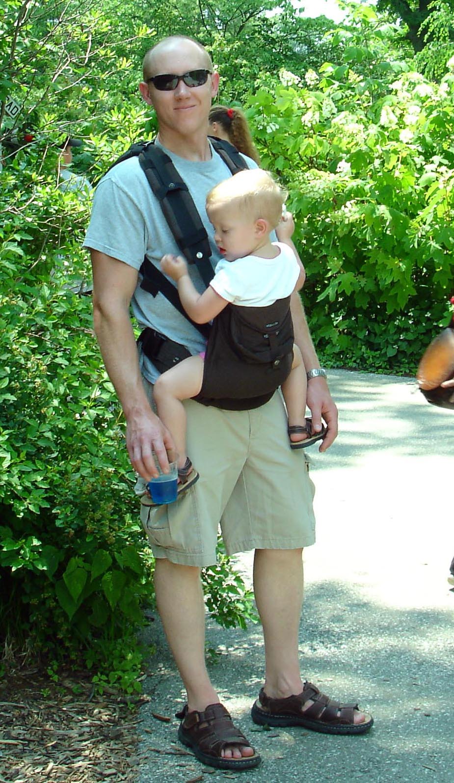 Why choose one carry? líllébaby EveryWear Review The EcoFriendly Family