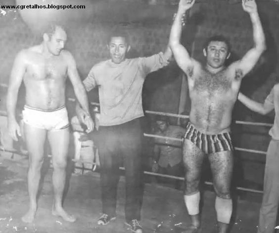 A rivalidade dos lutadores de luta livre americana: Euclides Pereira e  Hilário E Silva. Os dois estavam entre os melhores lutadores do Brasil na  época, final dos anos 60 e início dos