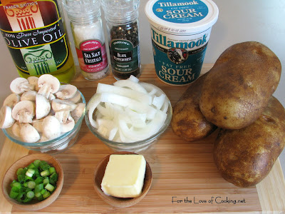 Baked Potato with Caramelized Mushrooms and Onions