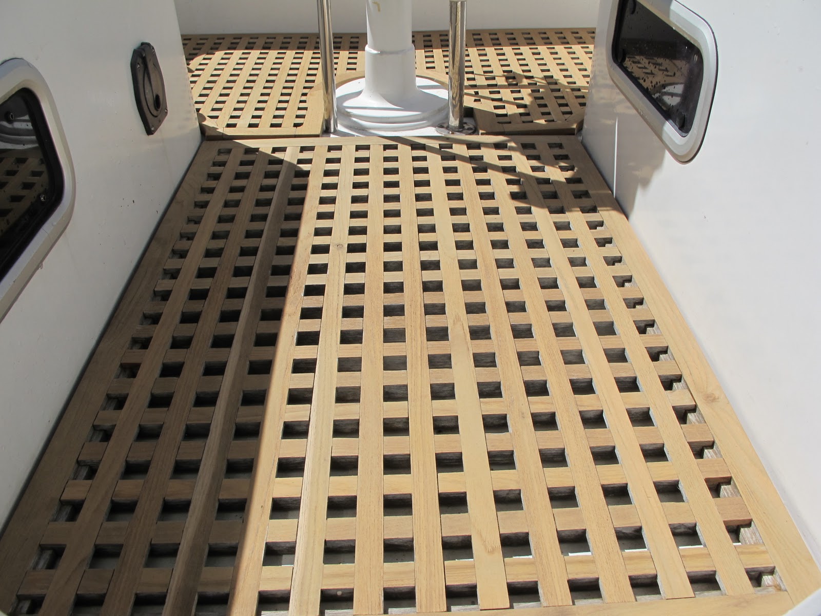 CKD Boats Roy Mc Bride Lifes Grate,with a solid teak hand made grating under your feet.