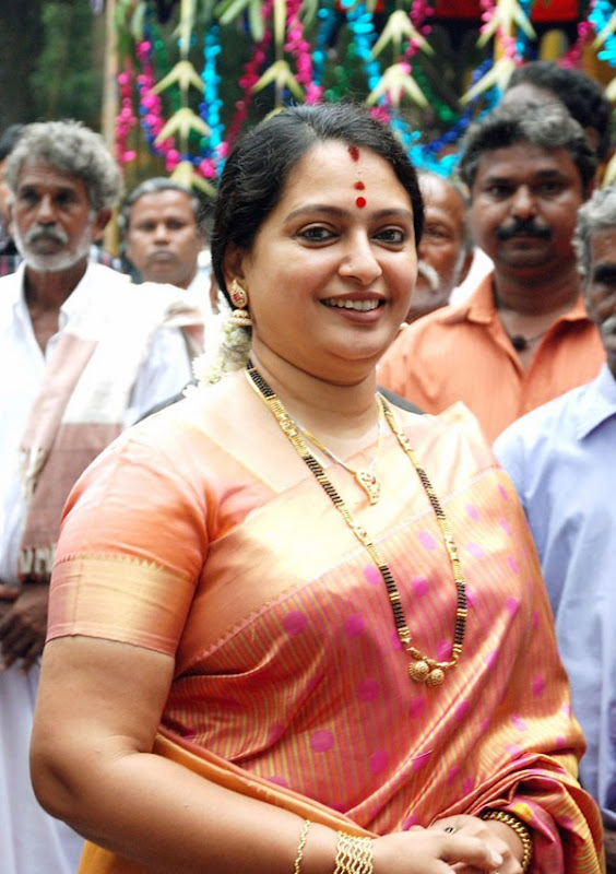 Tamil Actress Seetha Latest Photos Actress Seetha New Stills Photoshoot images
