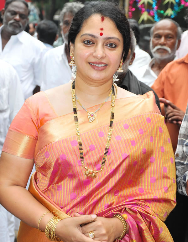 Tamil Actress Seetha Latest Photos Actress Seetha New Stills glamour images