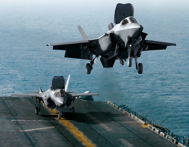 صور عسكرية منوعة F-35+on+aircraft+carrier