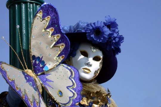[carnaval-masque.jpg]